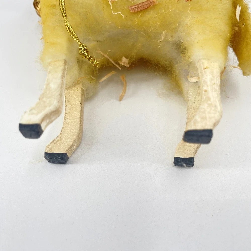 Vickie Smyers Sheep Ornament Yellow 4x4 2005 Primitive Folk Art ESC Trading
